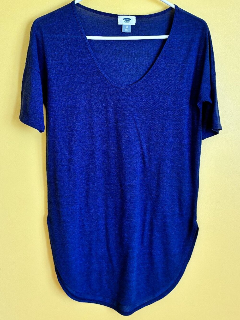 Old Navy oversize loose fit V-neck short sleeve Tee XS
